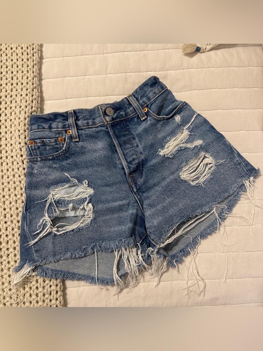 Levi’s high waisted wedgie short